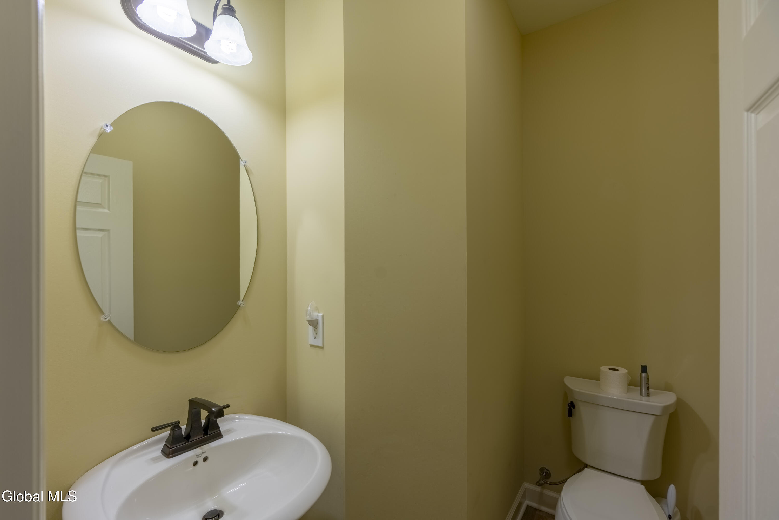 27 Hillman Loop Round Lake, NY 12151 - Photo 17 of 34 27 Hillman-15