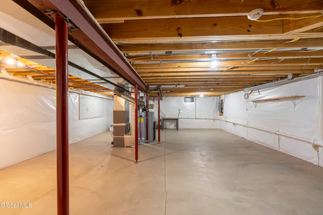 $520,000 | 27 Hillman Loop, Round Lake, NY 12151