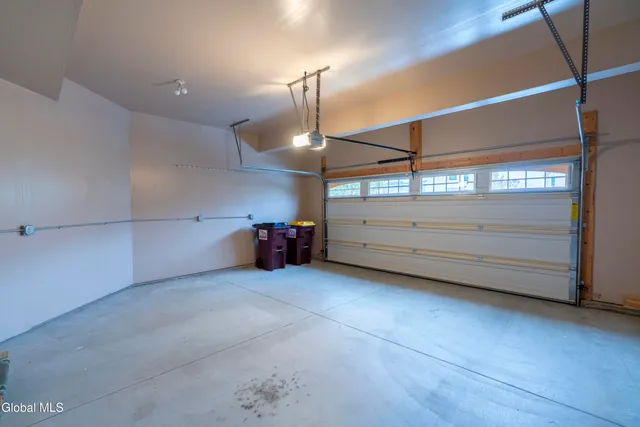 $520,000 | 27 Hillman Loop, Round Lake, NY 12151