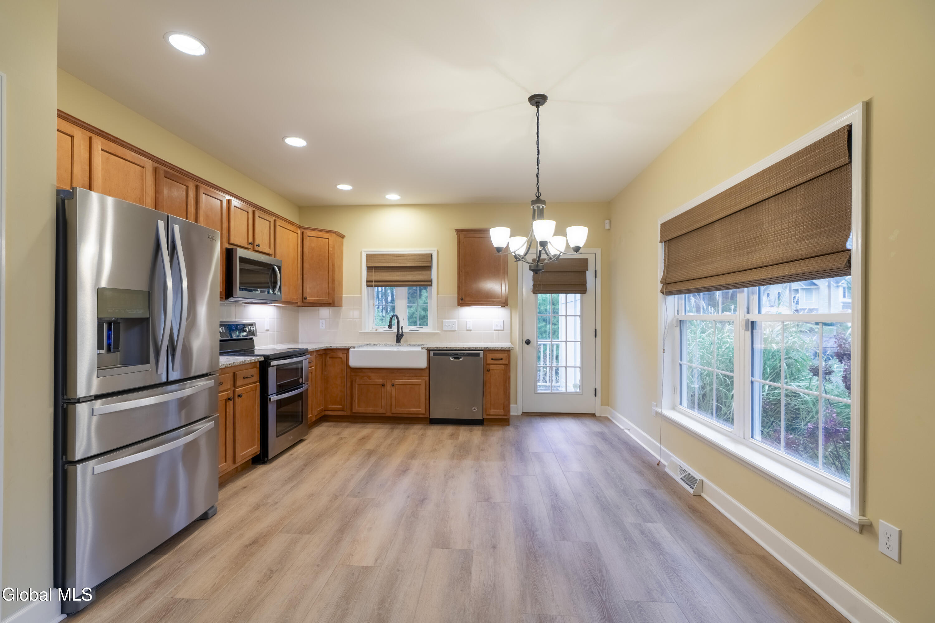 27 Hillman Loop Round Lake, NY 12151 - Photo 7 of 34 27 Hillman-7