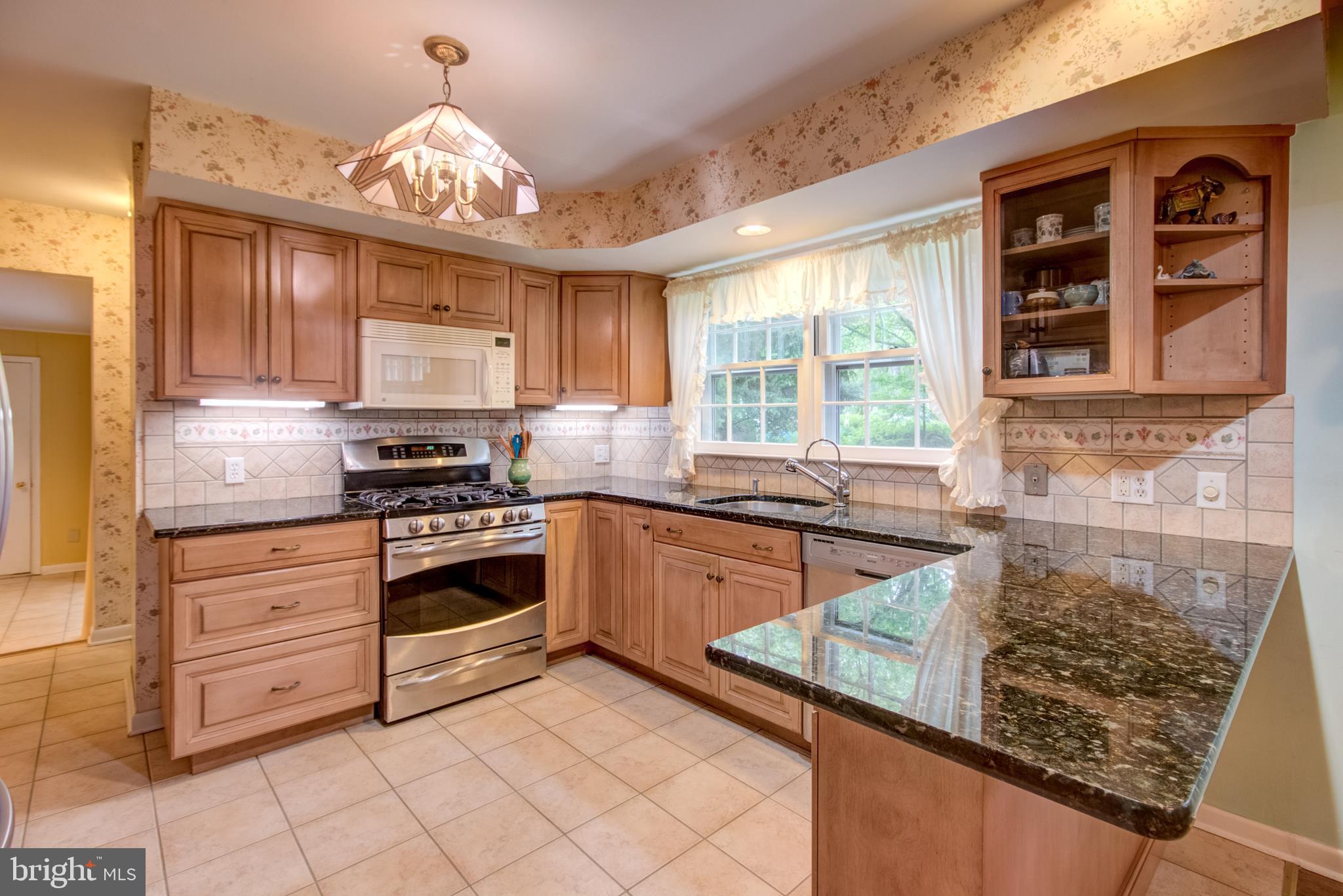 15 Brooktree Road East Windsor, NJ 08520 - Photo 2 of 26 Gallery Image 2