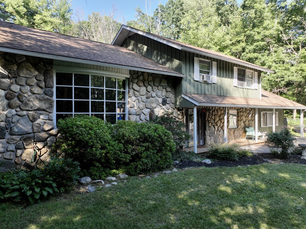 136 Allen Road Belchertown, MA 01007 - Photo 7 of 42 Gallery Image 7