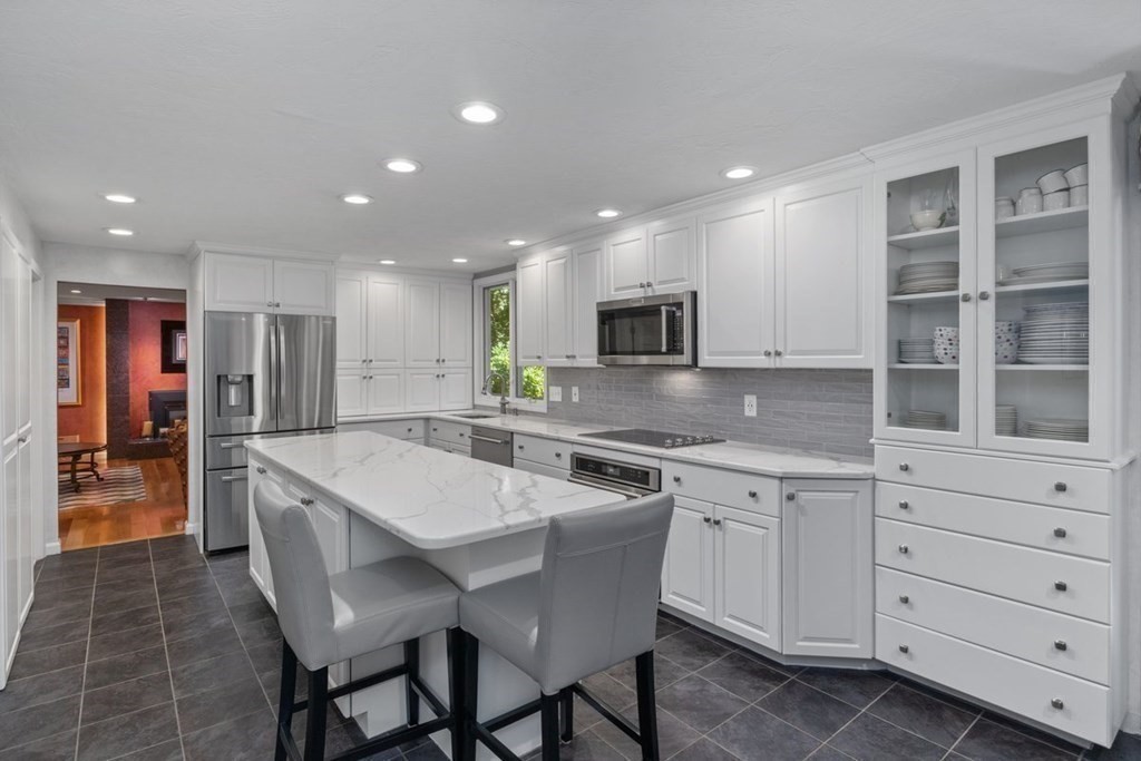 29 Manomet Road Sharon, MA 02067 - Photo 27 of 42 Gallery Image 27