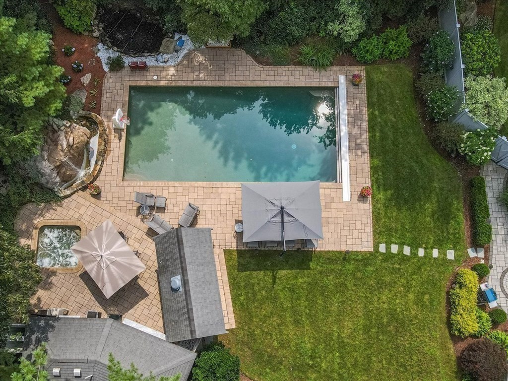 29 Manomet Road Sharon, MA 02067 - Photo 4 of 42 Gallery Image 4