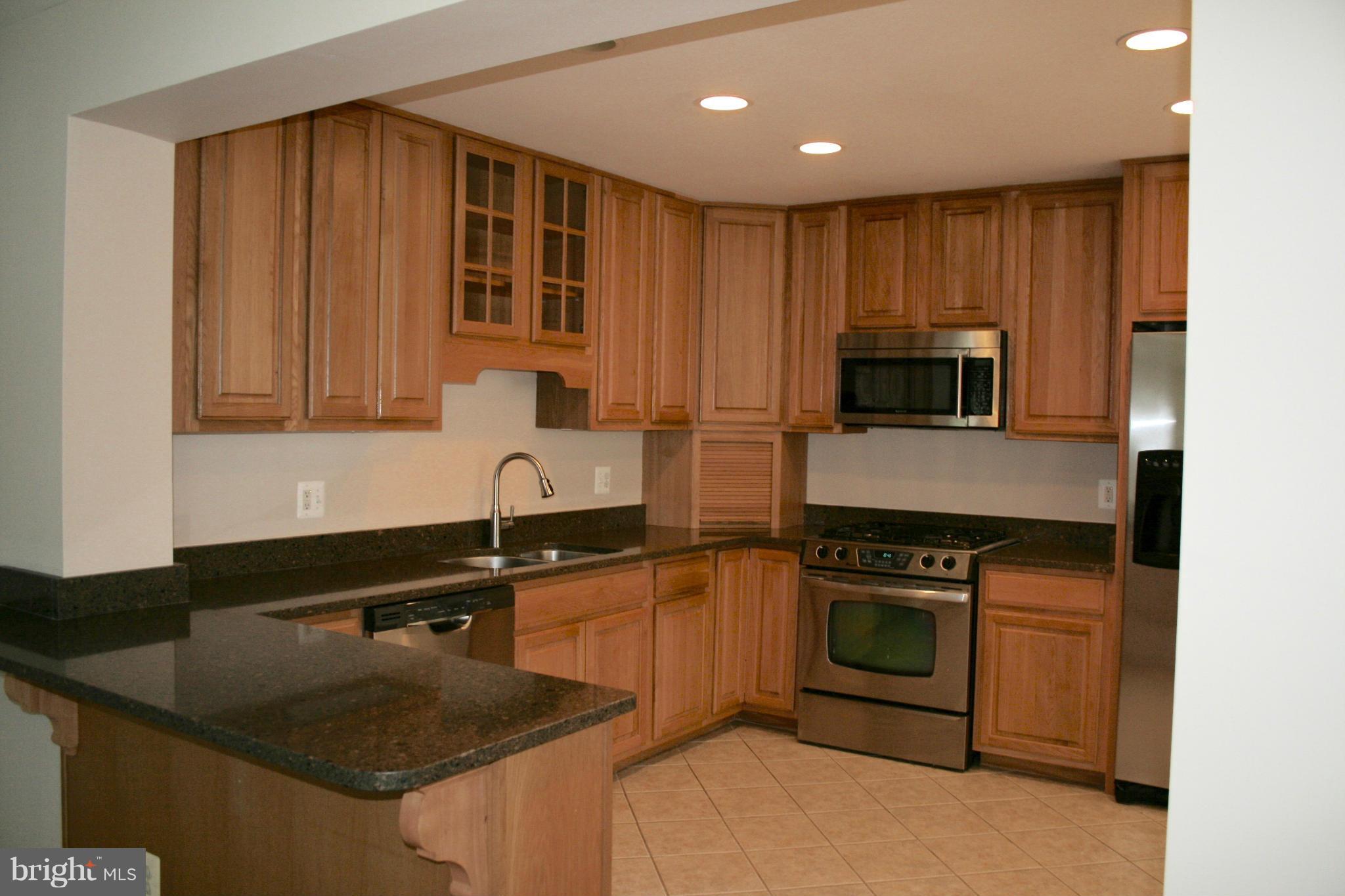 7617 Gresham Street Springfield, VA 22151 - Photo 14 of 28 Kitchen