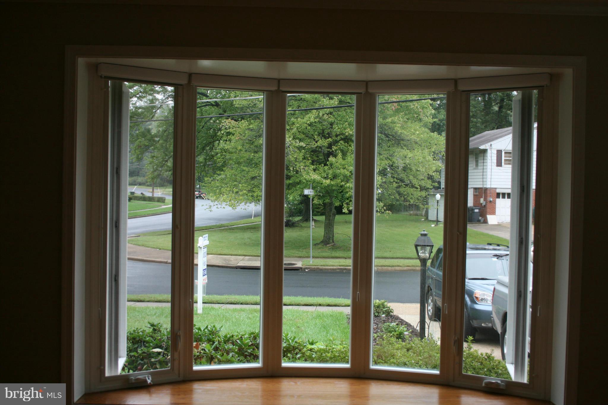7617 Gresham Street Springfield, VA 22151 - Photo 4 of 28 Interior (General)