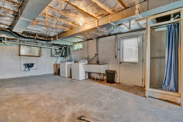 a view of a storage & utility room