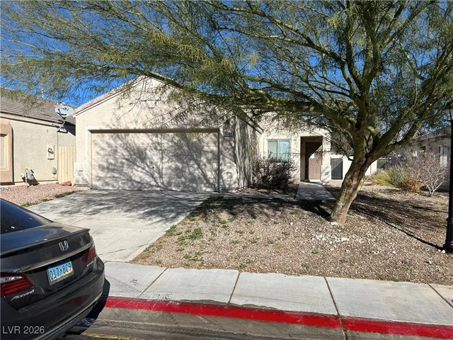 $1,895 | 5704 West Raven Creek Avenue, Las Vegas, NV 89130