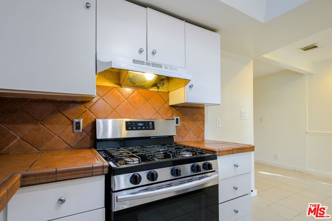 7037 Rhea Avenue Reseda, CA 91335 - Photo 17 of 35 Gallery Image 17