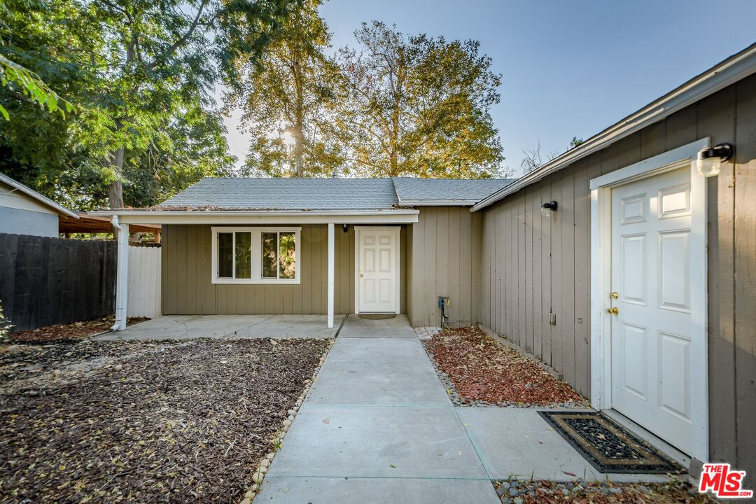 7037 Rhea Avenue Reseda, CA 91335 - Photo 4 of 35 Gallery Image 4