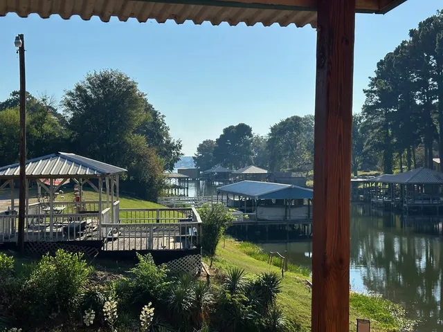 $1,200 | 16729 Malibu Drive, Unit 30, Flint, TX 75762