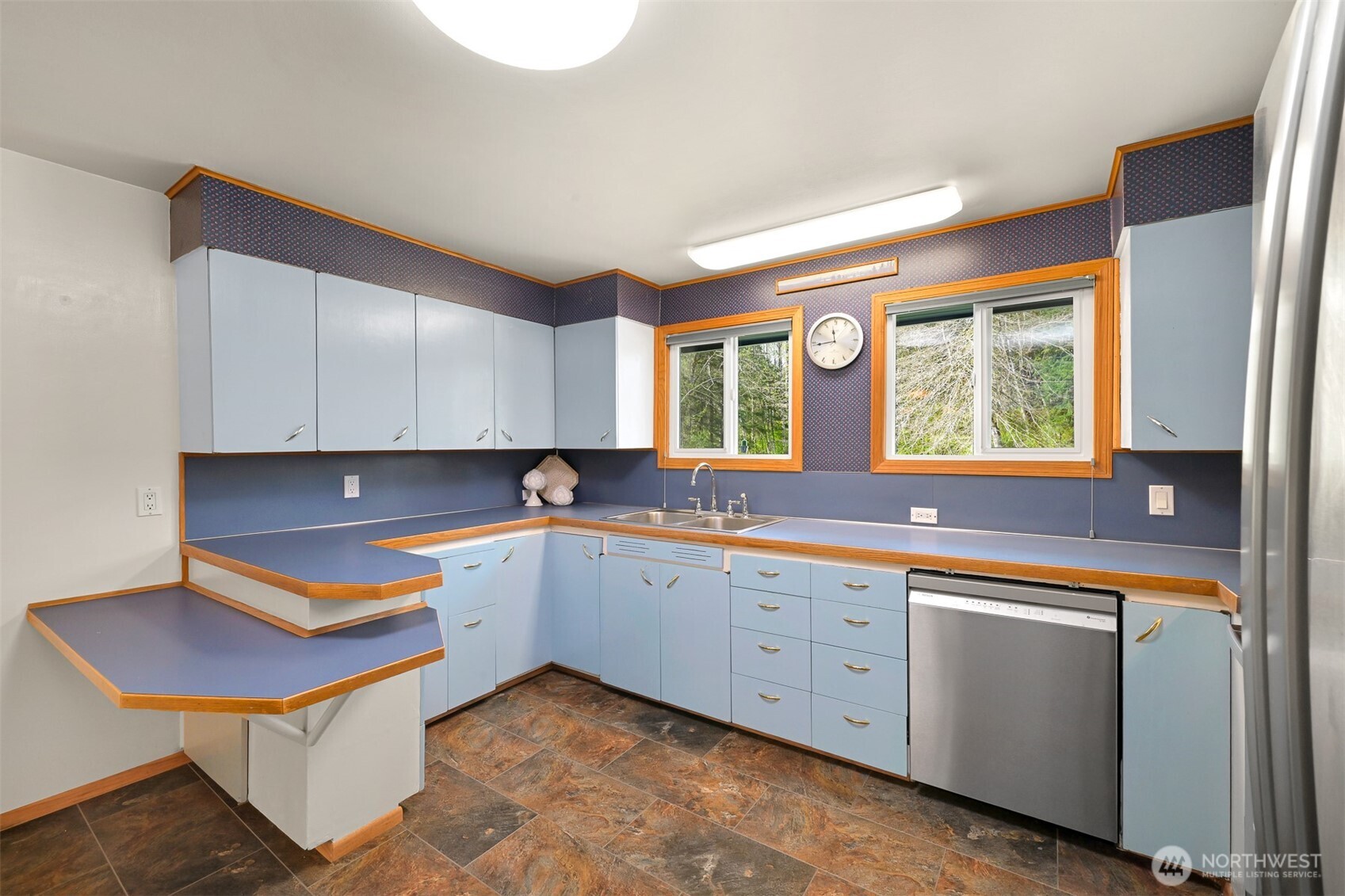 215 Shallow Shore Road Bellingham, WA 98229 - Photo 18 of 37