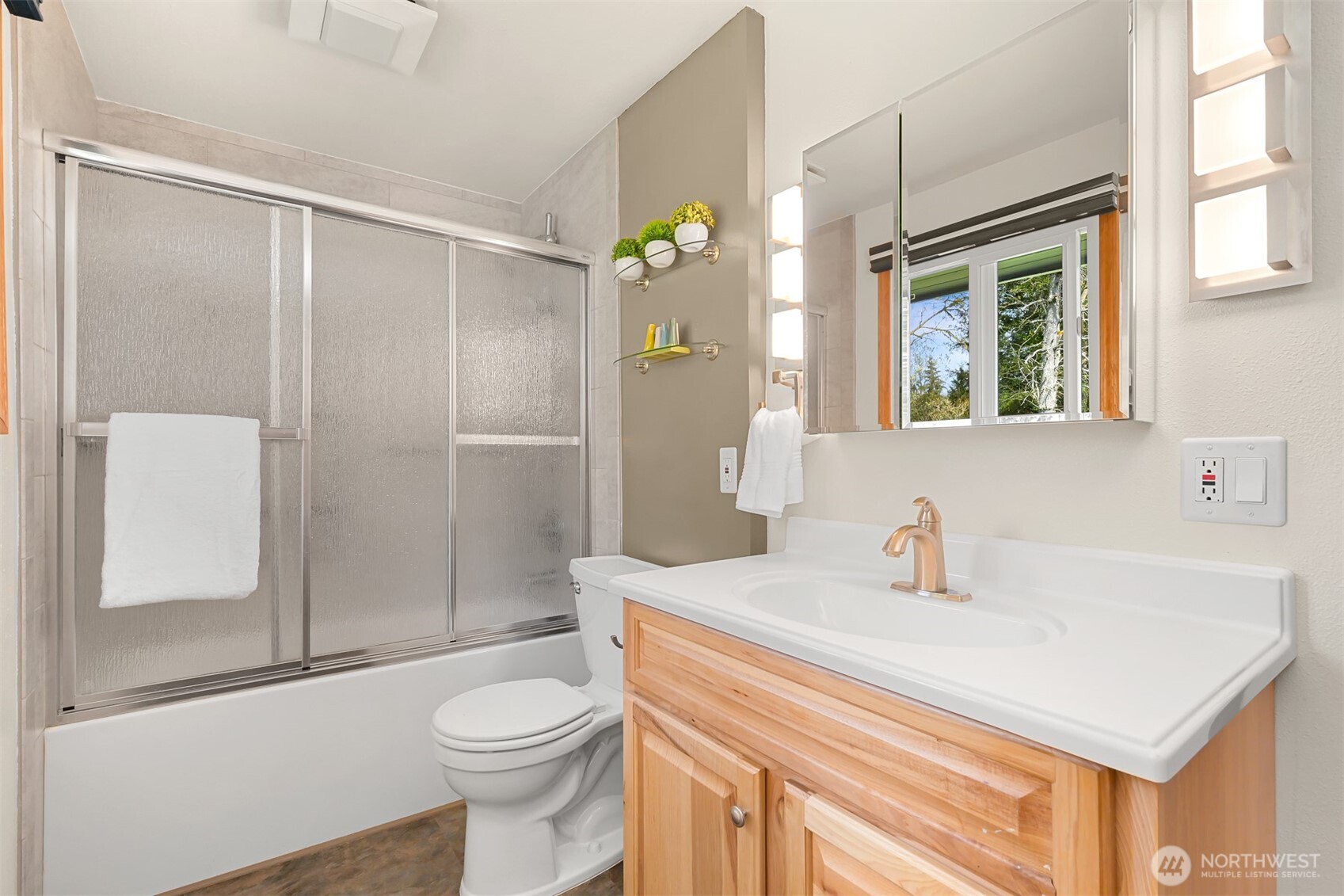 215 Shallow Shore Road Bellingham, WA 98229 - Photo 23 of 37