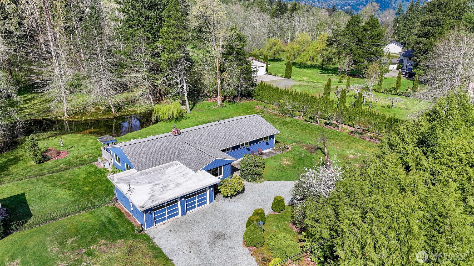 215 Shallow Shore Road Bellingham, WA 98229 - Photo 6 of 37