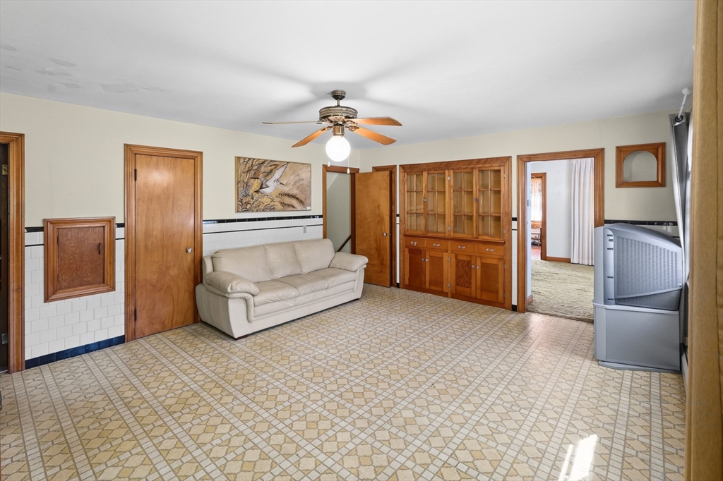 77 West Main Street Dudley, MA 01571 - Photo 23 of 42