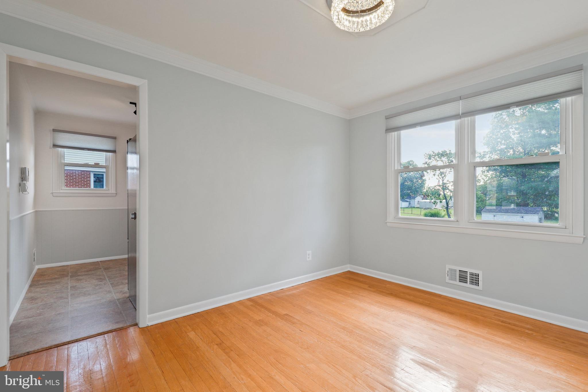 9515 Dawnvale Road Baltimore, MD 21236 - Photo 12 of 34