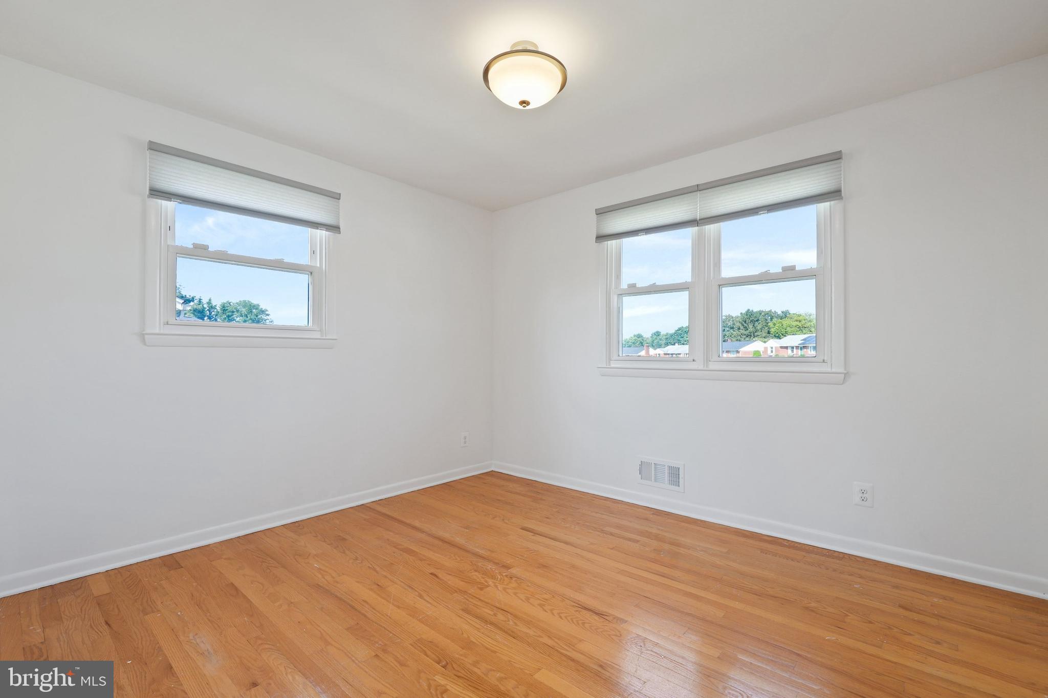 9515 Dawnvale Road Baltimore, MD 21236 - Photo 16 of 34