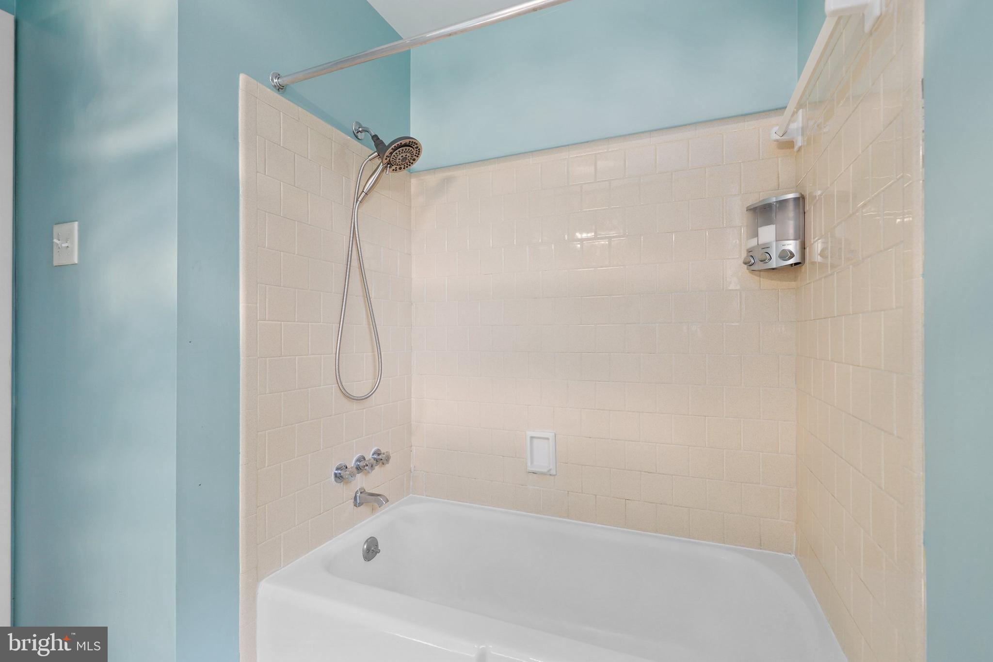 9515 Dawnvale Road Baltimore, MD 21236 - Photo 25 of 34