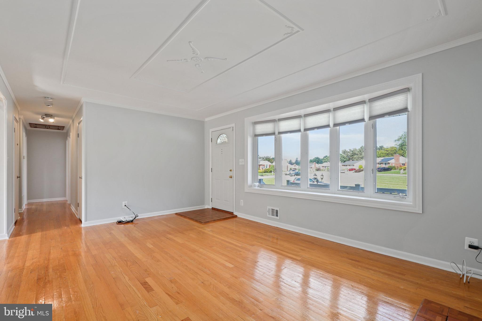 9515 Dawnvale Road Baltimore, MD 21236 - Photo 7 of 34