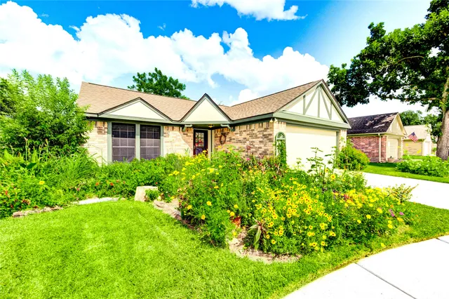 $229,900 | 19407 Glenway Falls Drive, Katy, TX 77449