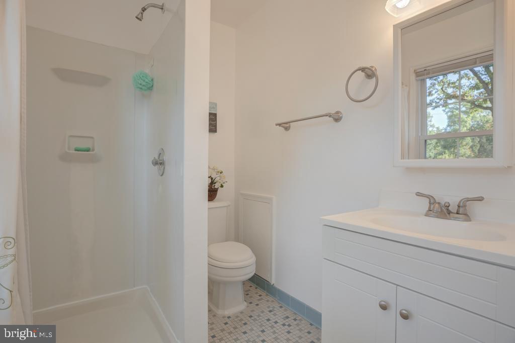 8113 Higham Road Lorton, VA 22079 - Photo 22 of 46 Master Bath