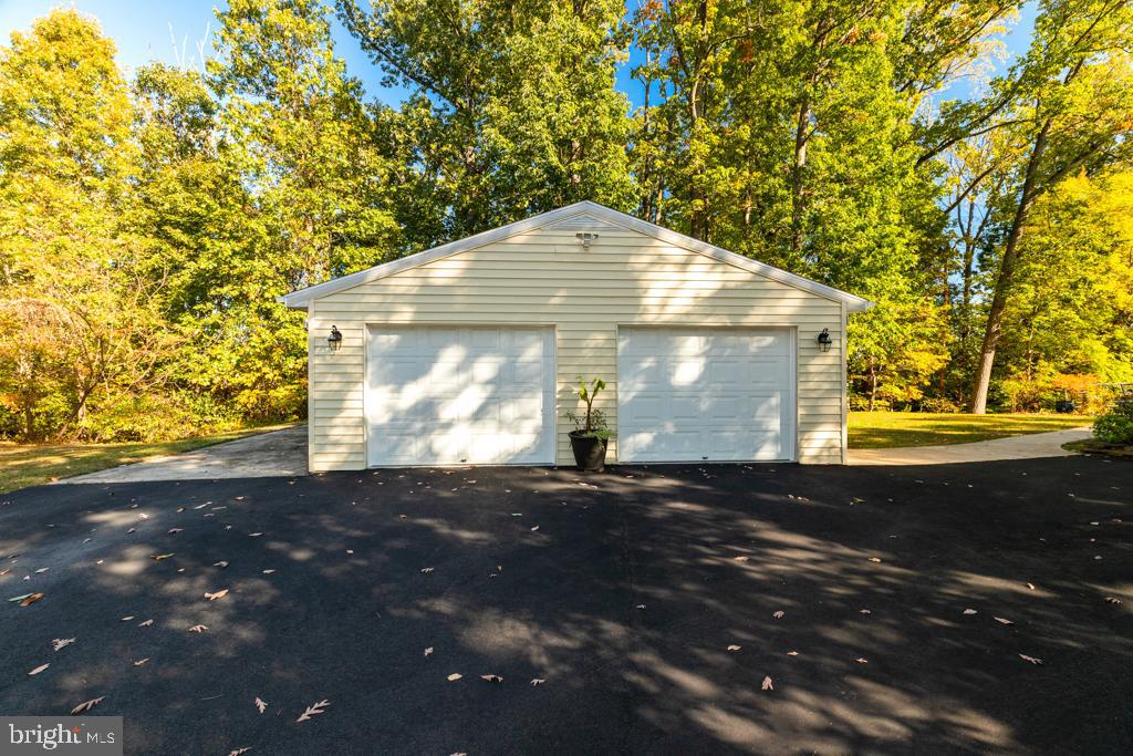 8113 Higham Road Lorton, VA 22079 - Photo 42 of 46 Garage