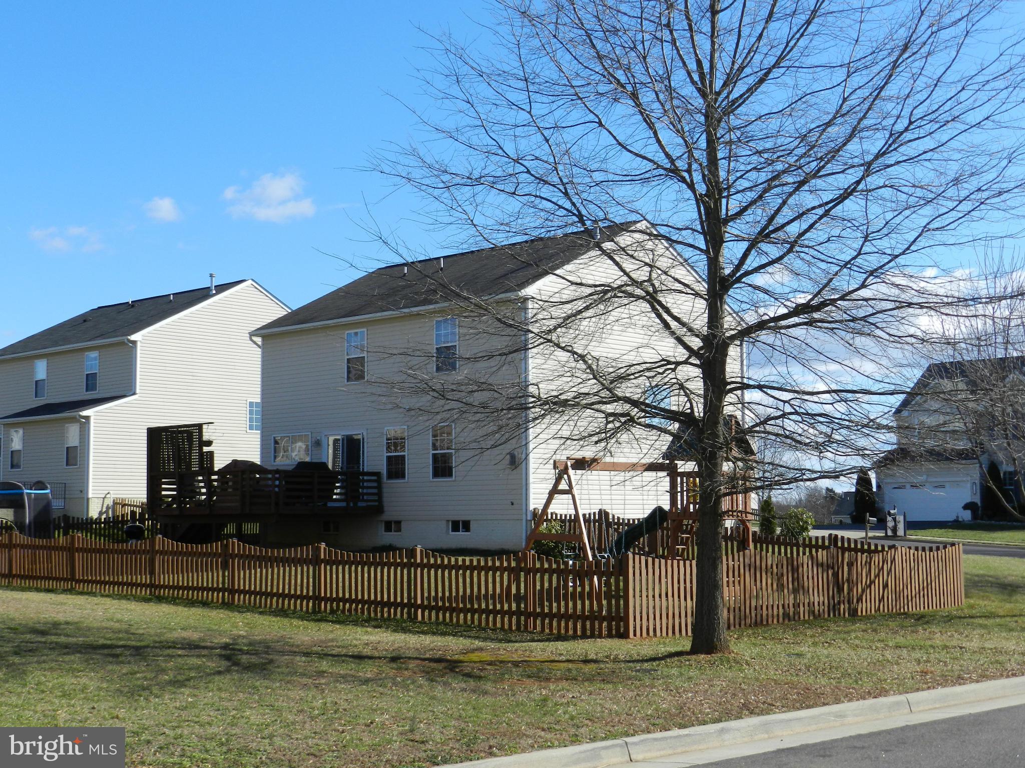 Exterior (Rear)
