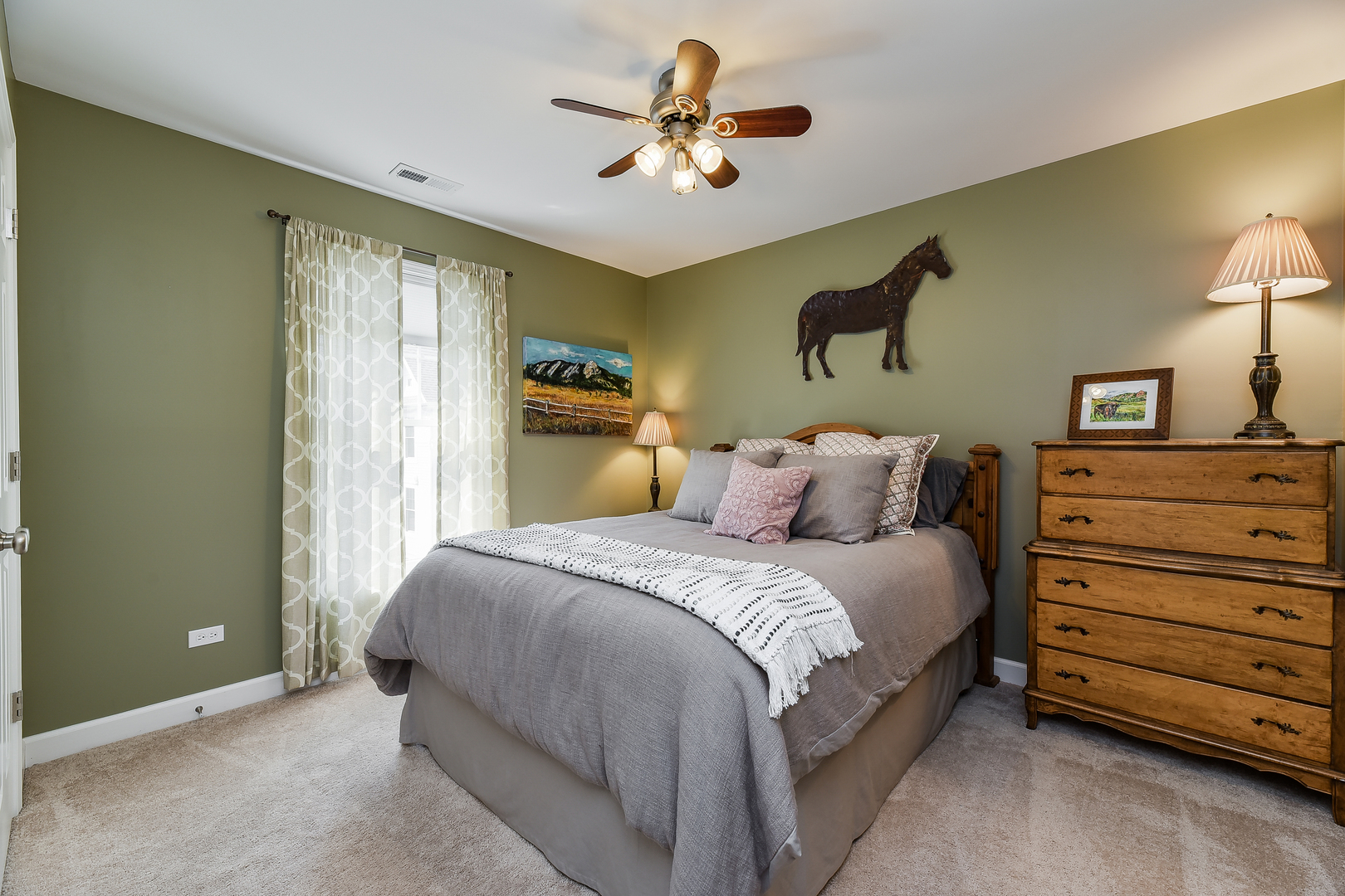 415 North President Street, Unit A Wheaton, IL 60187 - Photo 13 of 19