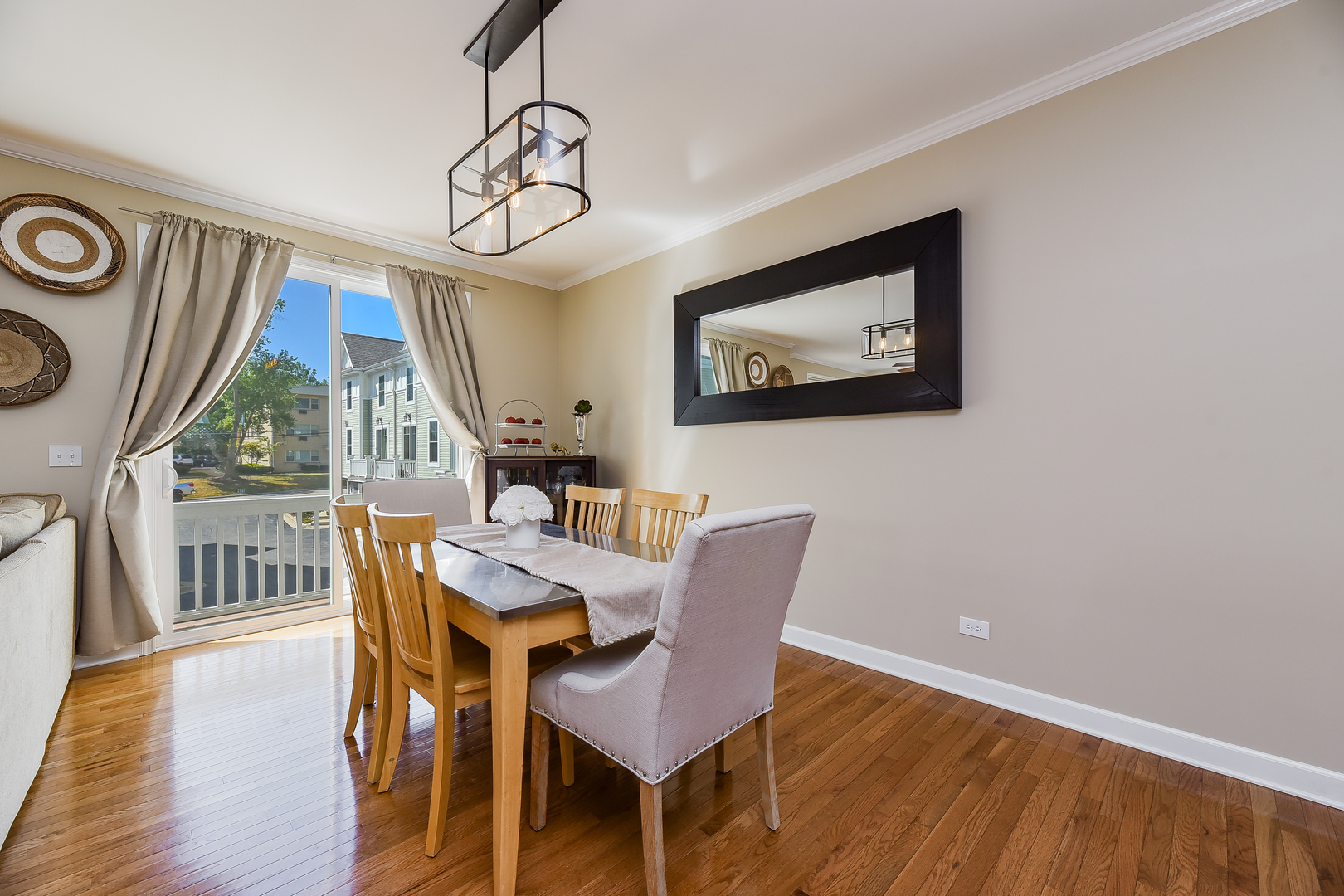 415 North President Street, Unit A Wheaton, IL 60187 - Photo 4 of 19