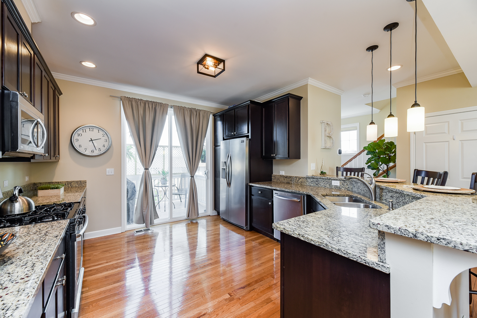 415 North President Street, Unit A Wheaton, IL 60187 - Photo 6 of 19