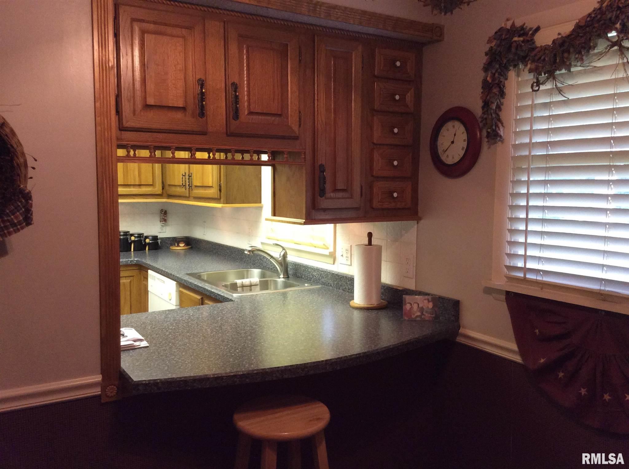 10801 East Cedar Hls Road Mount Vernon, IL 62864 - Photo 7 of 31 Gallery Image 7