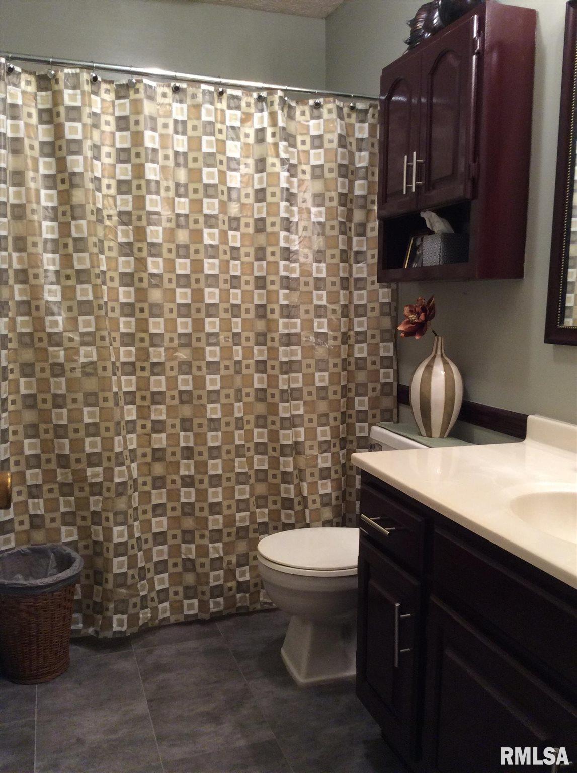 10801 East Cedar Hls Road Mount Vernon, IL 62864 - Photo 10 of 31 Gallery Image 10