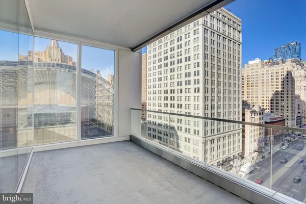 $9,800 | 301 South Broad Street, Unit 1201, Philadelphia, PA 19107