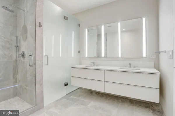 $9,800 | 301 South Broad Street, Unit 1201, Philadelphia, PA 19107
