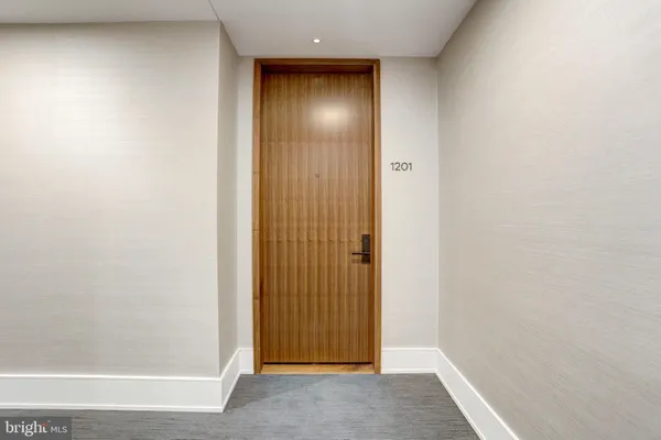 $9,800 | 301 South Broad Street, Unit 1201, Philadelphia, PA 19107