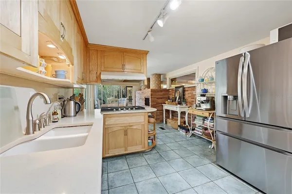 $1,055,000 | 2074 Northwest 11th Road, Gainesville, FL 32605