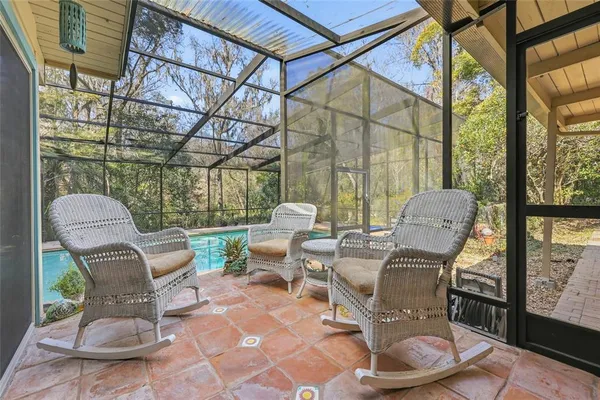 $1,055,000 | 2074 Northwest 11th Road, Gainesville, FL 32605