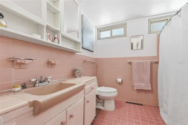 $1,055,000 | 2074 Northwest 11th Road, Gainesville, FL 32605