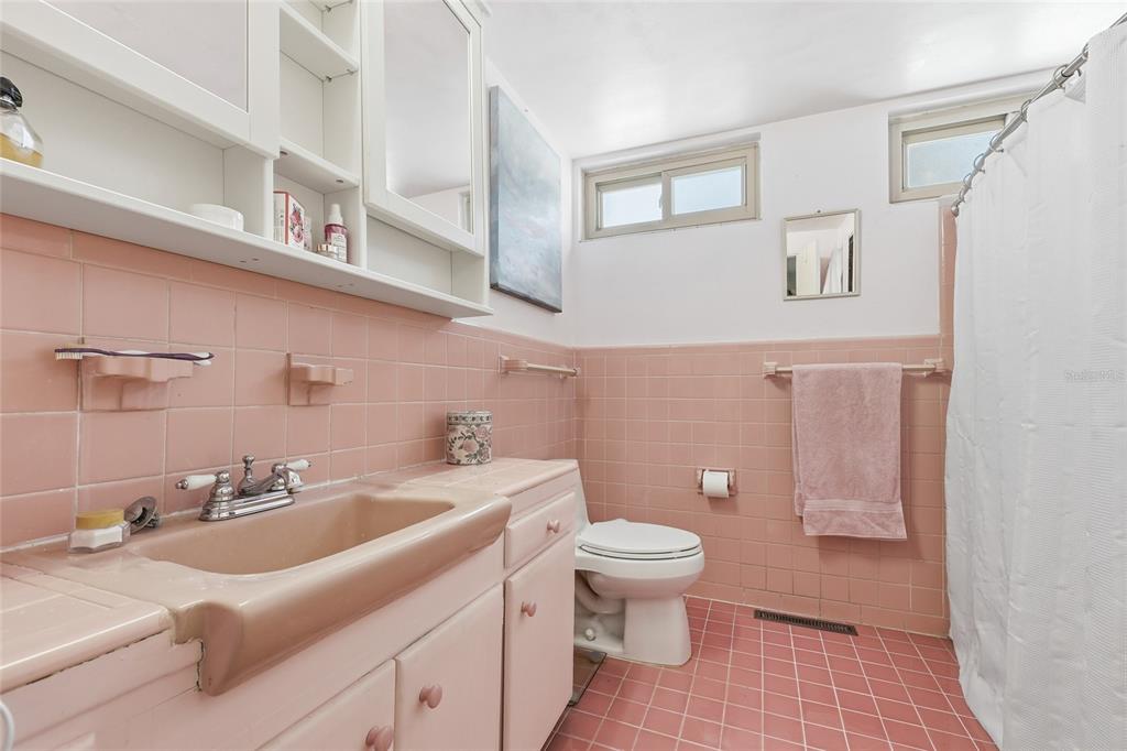 2074 Northwest 11th Road Gainesville, FL 32605 - Photo 20 of 64