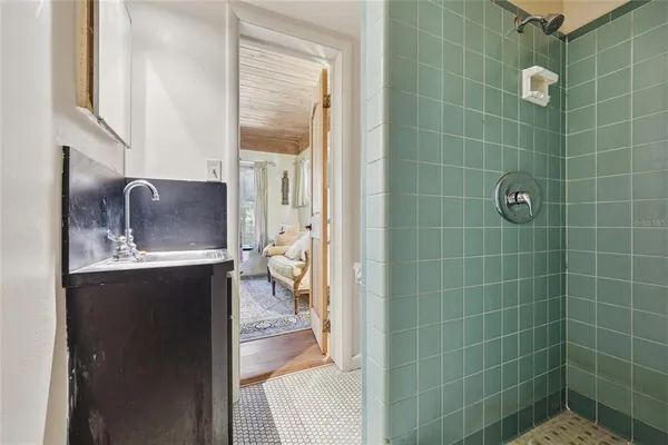 $1,055,000 | 2074 Northwest 11th Road, Gainesville, FL 32605