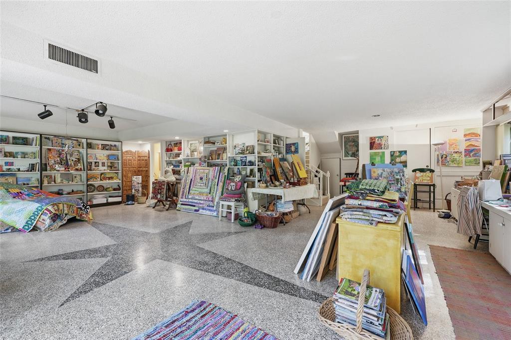 2074 Northwest 11th Road Gainesville, FL 32605 - Photo 31 of 64