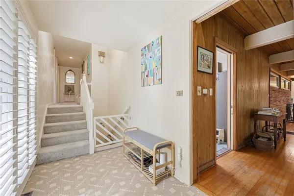 $1,055,000 | 2074 Northwest 11th Road, Gainesville, FL 32605