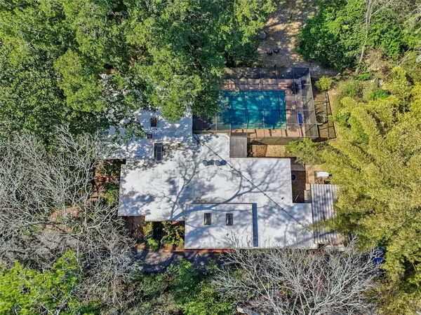 $1,055,000 | 2074 Northwest 11th Road, Gainesville, FL 32605