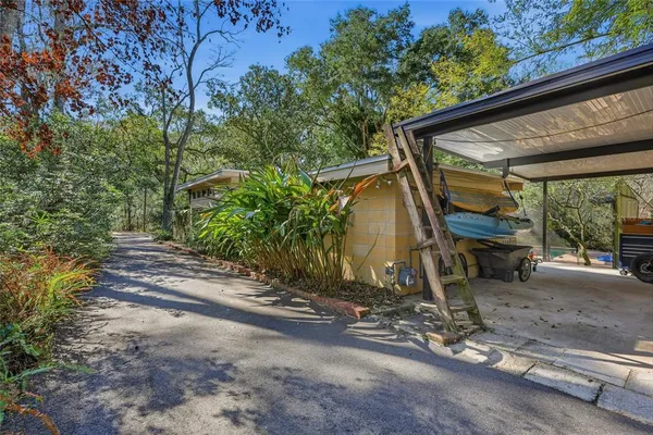 $1,055,000 | 2074 Northwest 11th Road, Gainesville, FL 32605