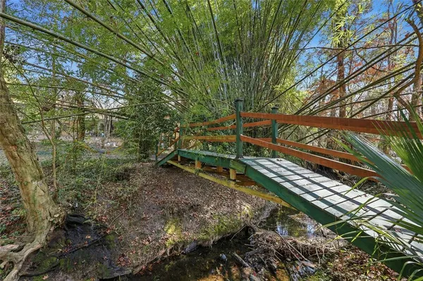 $1,055,000 | 2074 Northwest 11th Road, Gainesville, FL 32605