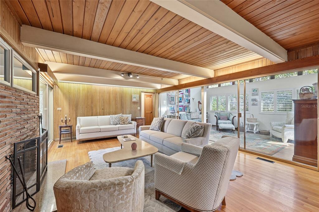 2074 Northwest 11th Road Gainesville, FL 32605 - Photo 5 of 64