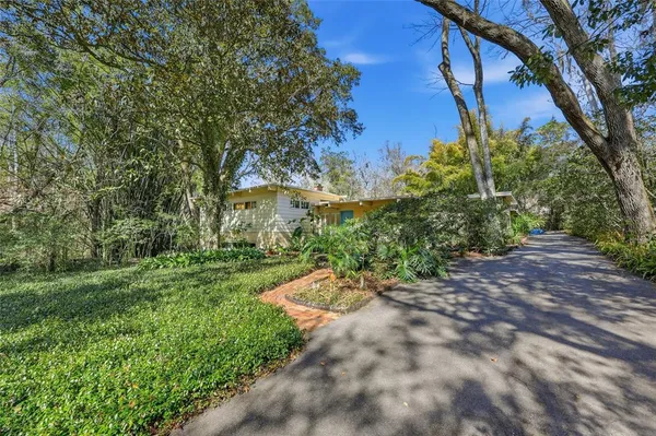 $1,055,000 | 2074 Northwest 11th Road, Gainesville, FL 32605