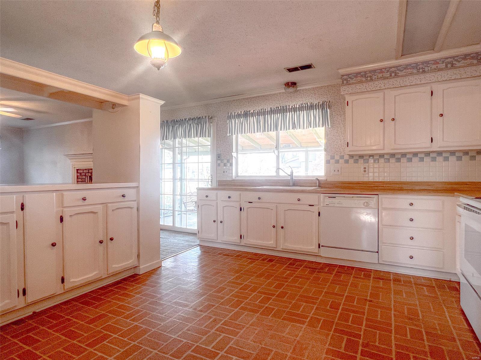3224 Cedar Mountain Road Belleville, IL 62221 - Photo 9 of 31 Gallery Image 9