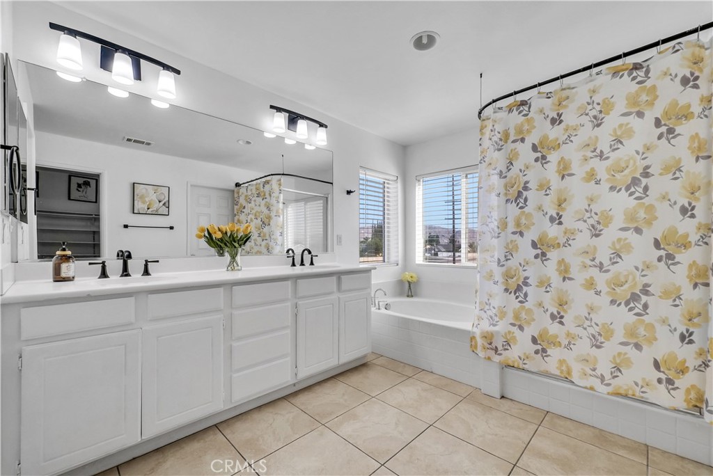 14686 Rio Bravo Road Moreno Valley, CA 92553 - Photo 17 of 39 Gallery Image 17