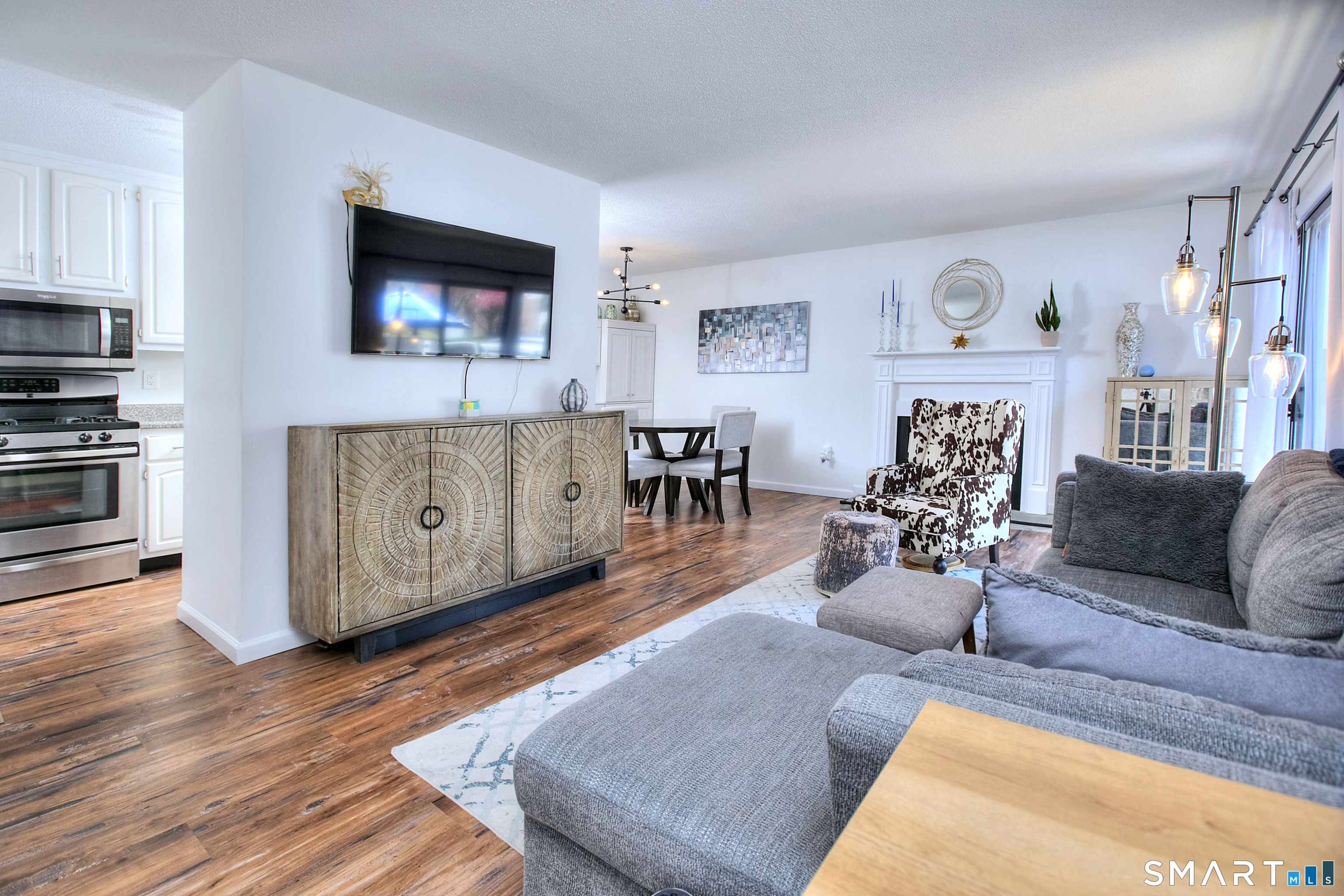 3 Sugar Maple Lane, Unit 6 Ridgefield, CT 06877 - Photo 3 of 27